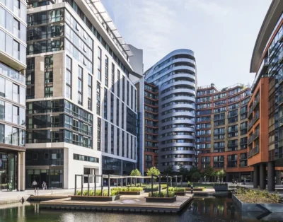 2 Bed in The Watergardens